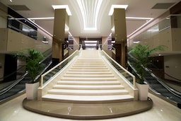 Radisson Blu Hotel, Kayseri - Lobby stairs