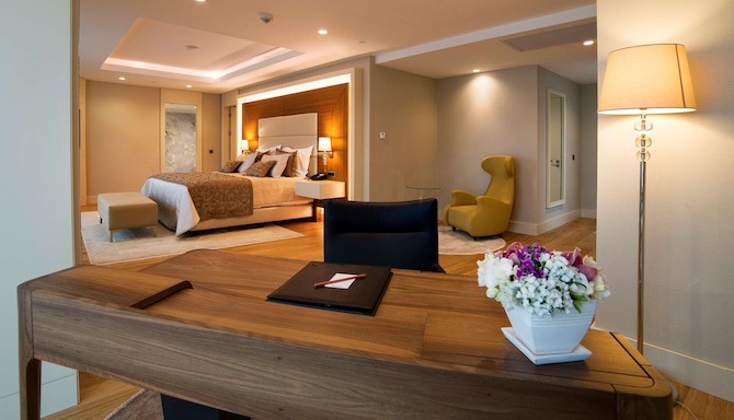 Radisson Blu Hotel, Kayseri - Presidential Suite Bedroom