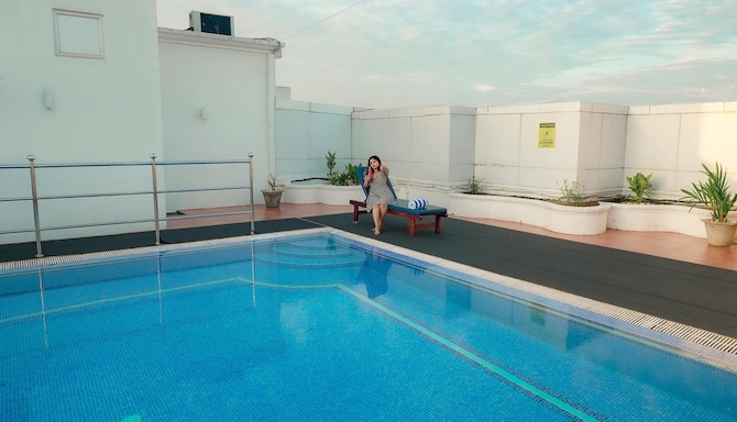 Radisson Blu Hotel, Kochi - Pool