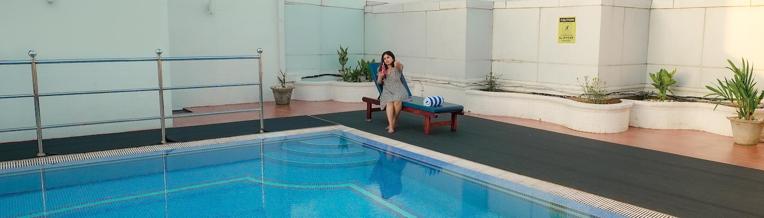 Radisson Blu Hotel, Kochi - Pool