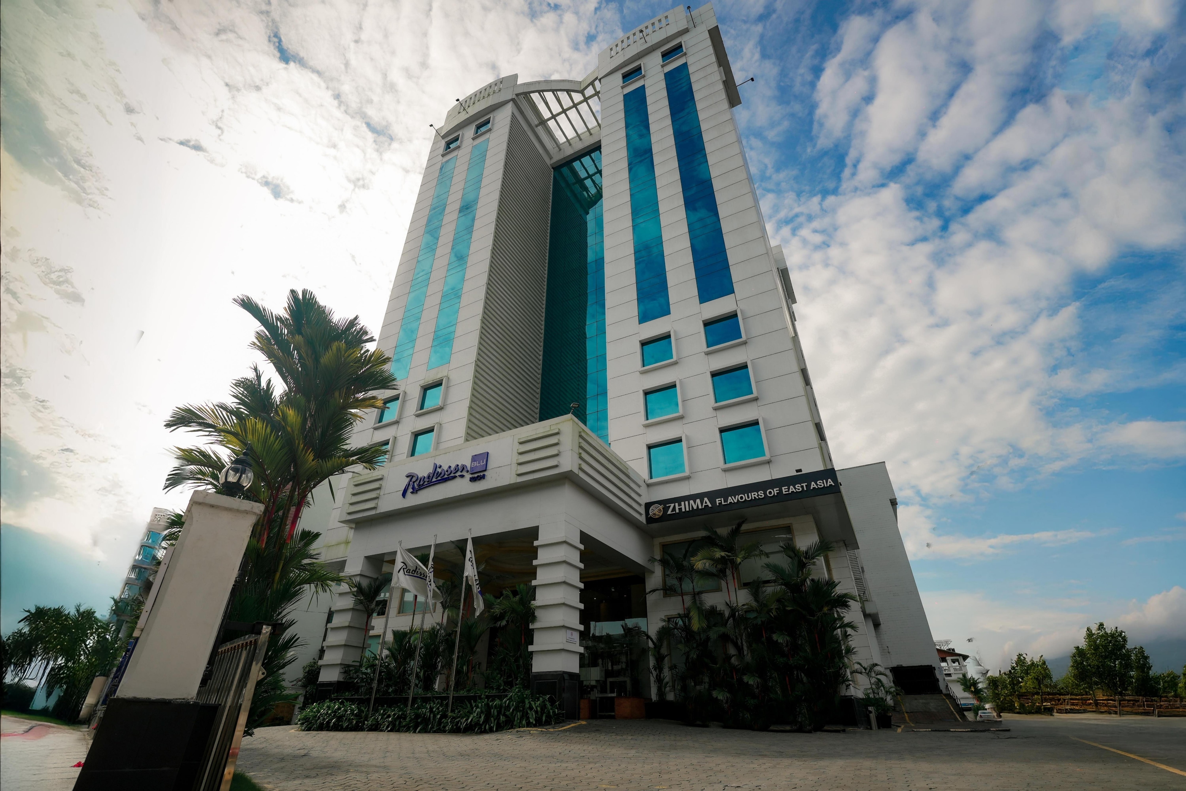 Radisson Blu Hotel, Kochi - Property Video Landscape