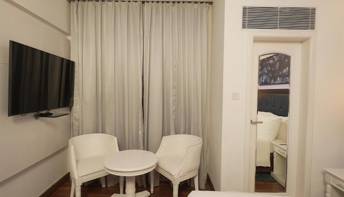 Radisson Blu Hotel, Kochi - Business Class Room