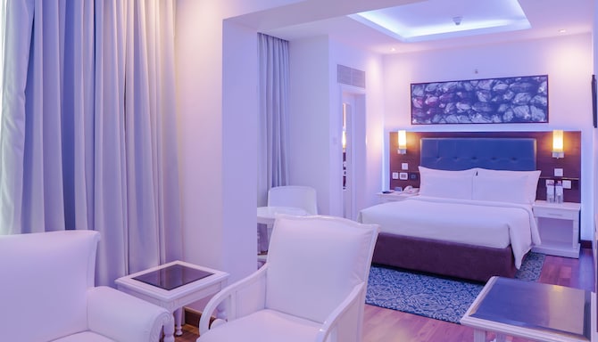 Radisson Blu Hotel, Kochi - Business Class Room