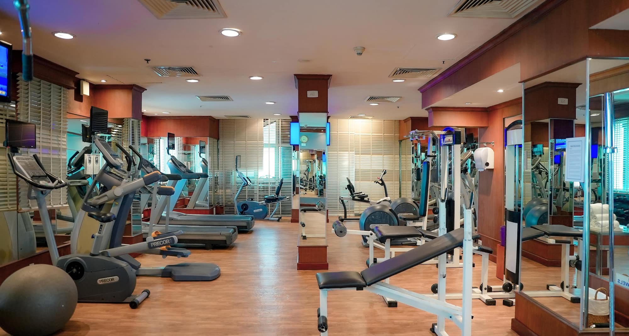 Radisson Blu Hotel, Kochi - Gym