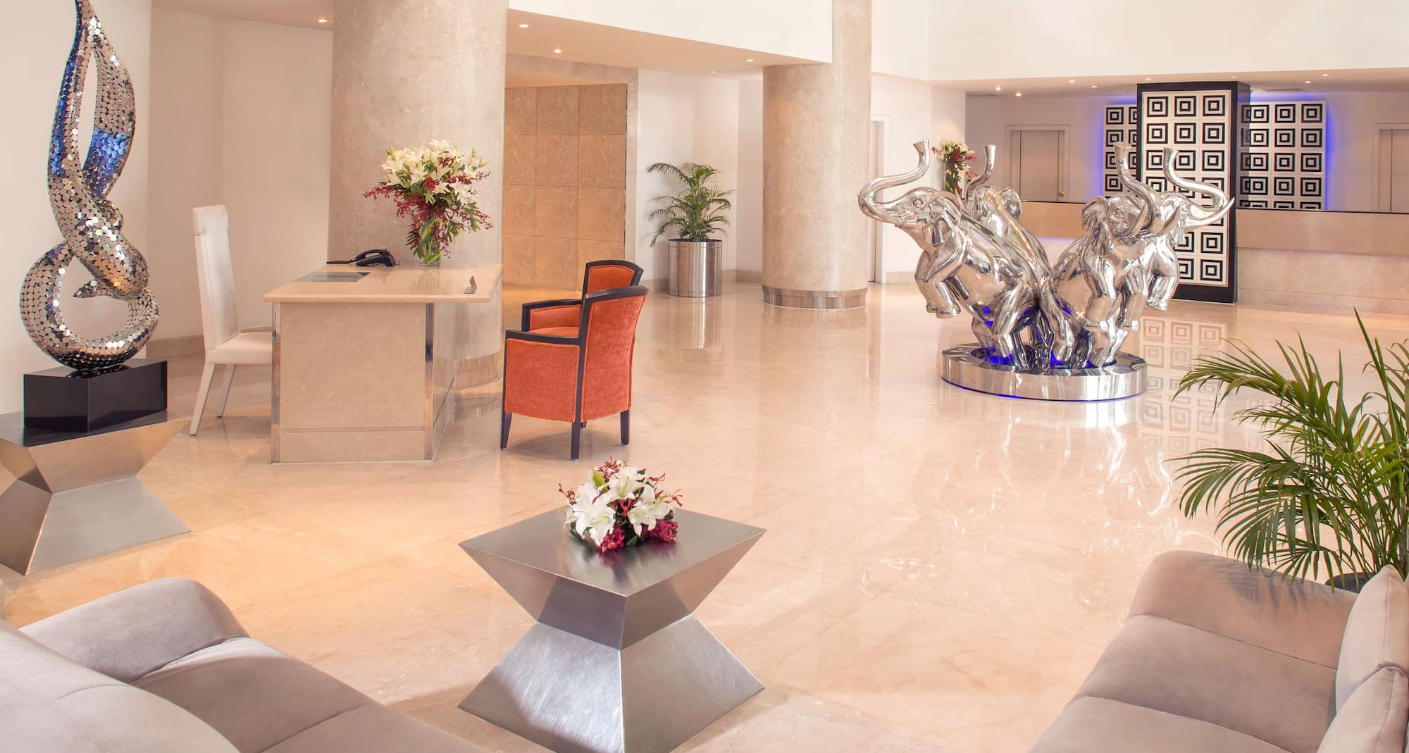 Radisson Blu Kochi - Lobby