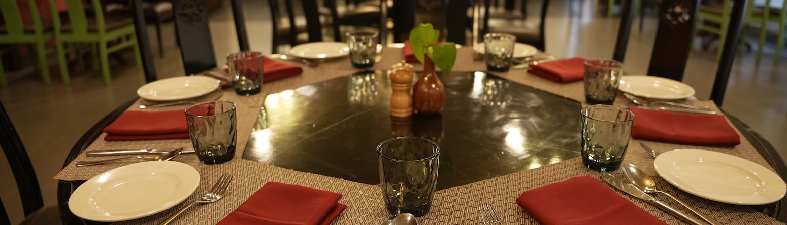 Radisson Blu Hotel, Kochi - Zhima Restaurant Table