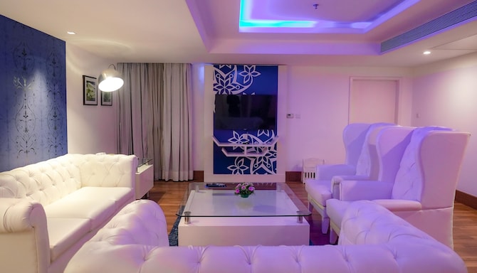 Radisson Blu Hotel, Kochi - Presidential Suite Living