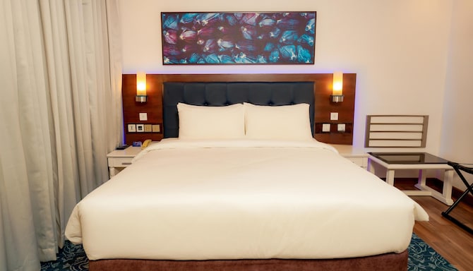 Radisson Blu Hotel, Kochi - Junior Suite Room