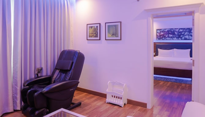 Radisson Blu Hotel, Kochi - Junior Suite Room