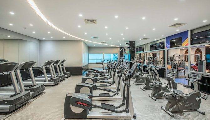 Radisson Blu Hotel, Kuwait - Fitness Room