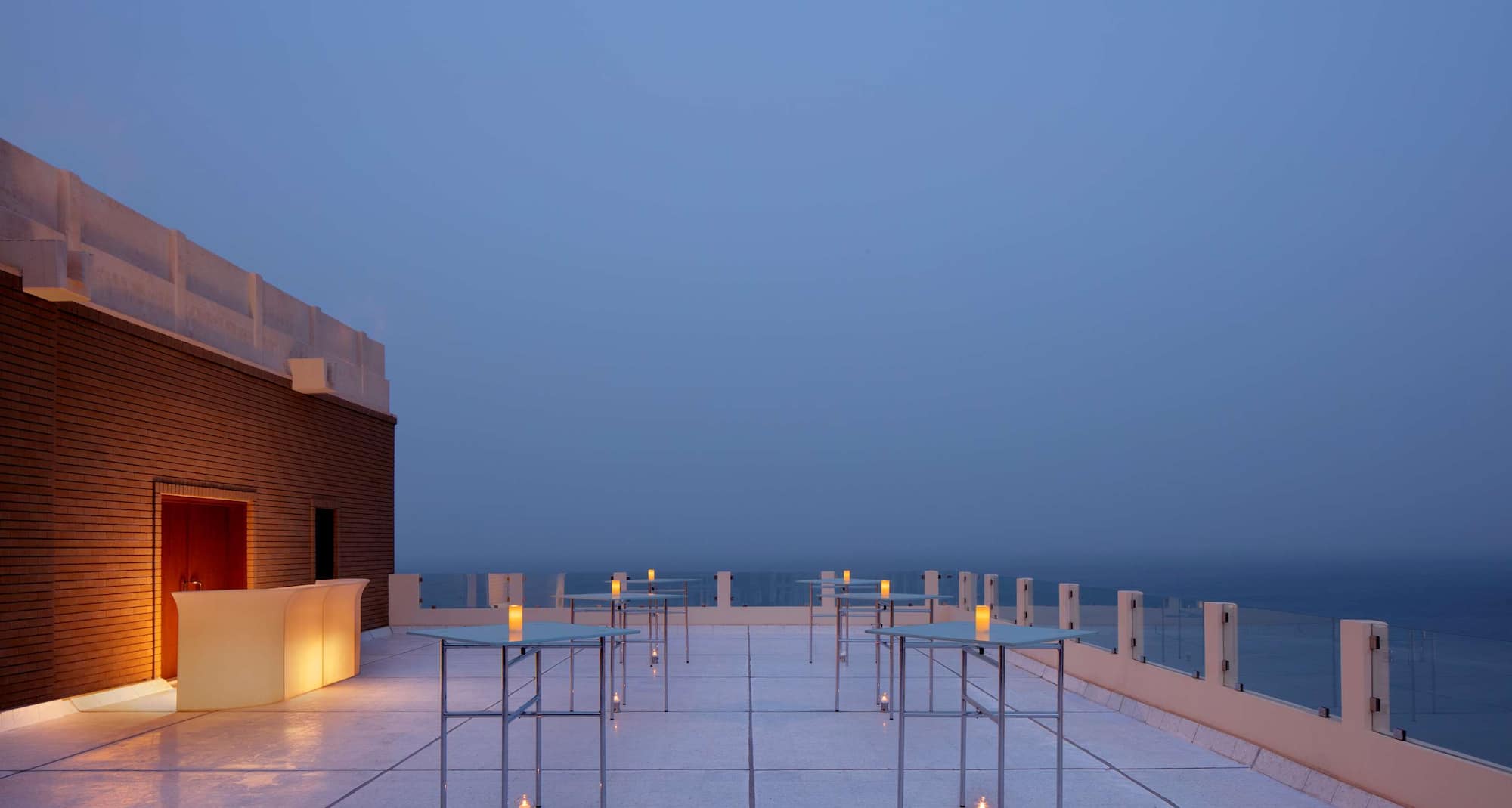 Radisson Blu Hotel, Kuwait - Bubyan Terrace