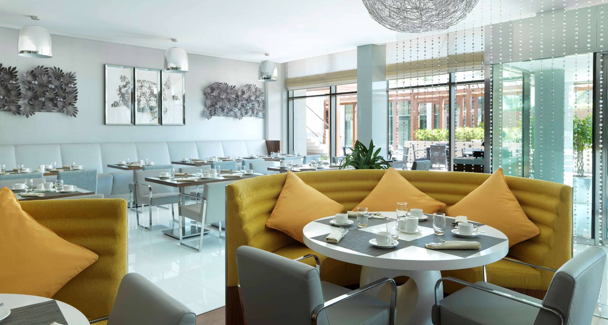 فندق راديسون بلو، الكويت - مطعم البستان