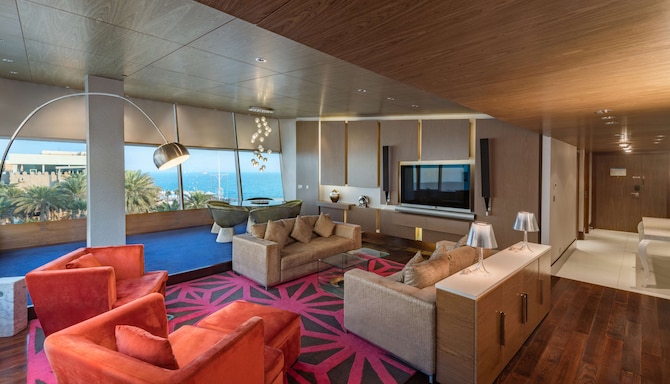 Radisson Blu Hotel, Kuwait - Presidential Suite with lounge access & sea view