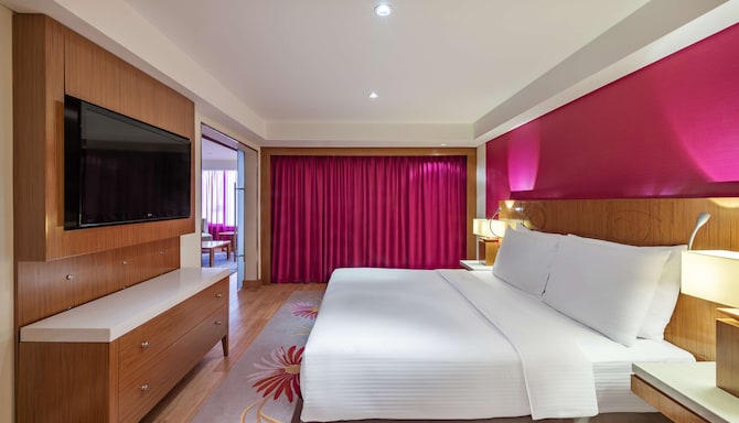 Radisson Blu Hotel, Kuwait - Junior Suite