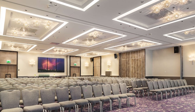 Radisson Blu Hotel, Kyiv - Tagungsraum