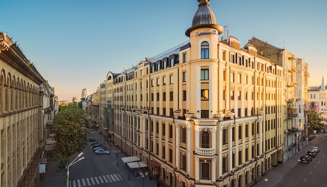 Radisson Blu Hotel, Kyiv City Centre - Hotel Exterior