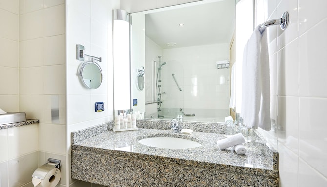 Radisson Blu Hotel, Kyiv City Centre - Bathroom