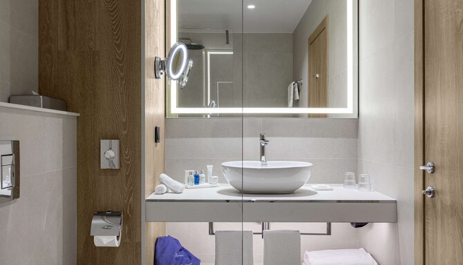 Radisson Blu Hotel, Kyiv City Centre - Bad im Gästezimmer