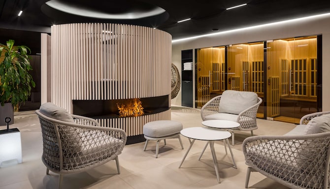 Radisson Blu Hotel, Kyiv City Centre - Spa - Sitzbereich und Infrarotsaunen