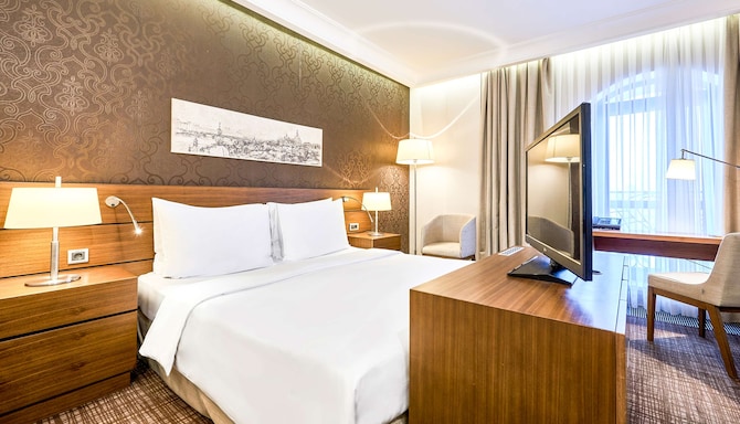 Radisson Blu Hotel, Kyiv Podil City Centre - Premium Room