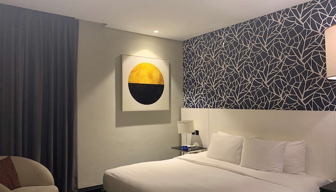 Radisson Blu Hotel, Lagos Ikeja - Standard Room & Superior Room
