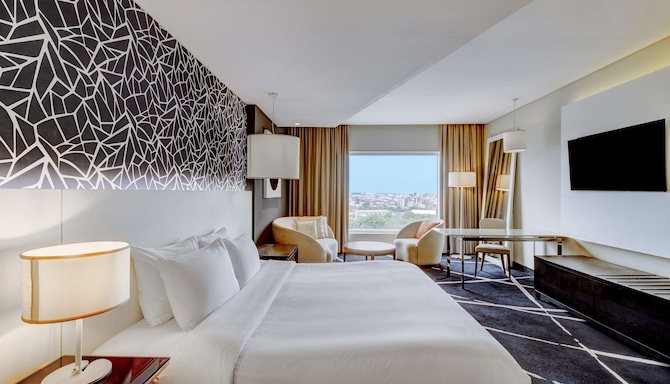 Radisson Blu Hotel, Lagos Ikeja - Executive Room with lounge access