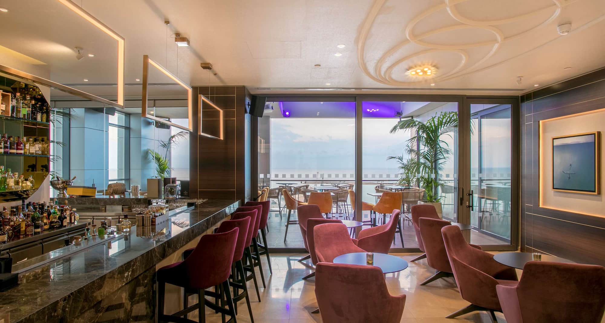 Radisson Blu Hotel, Larnaca - Skybar