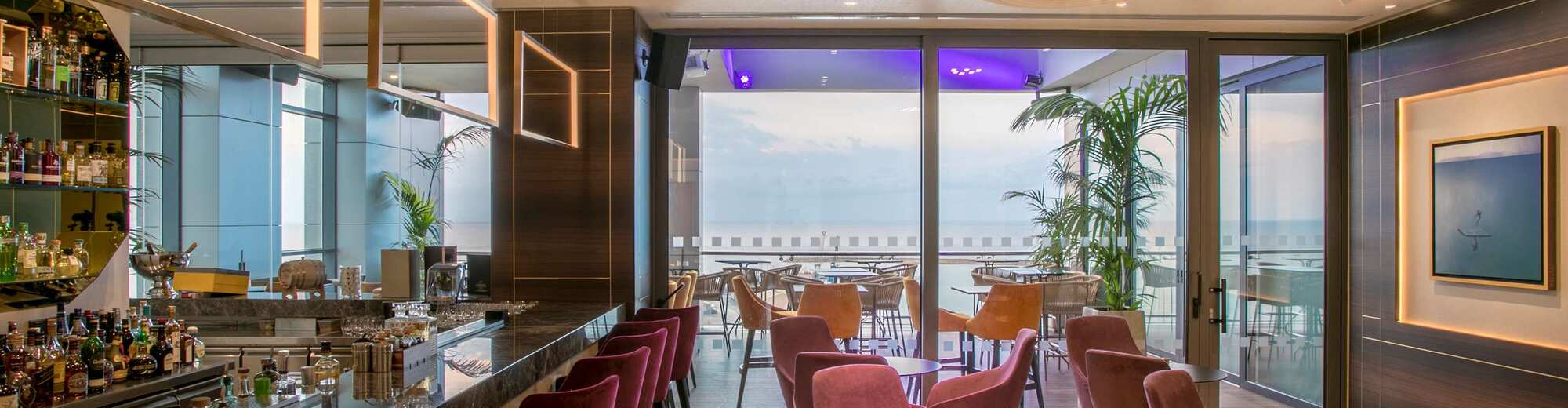 Radisson Blu Hotel, Larnaca - Skybar