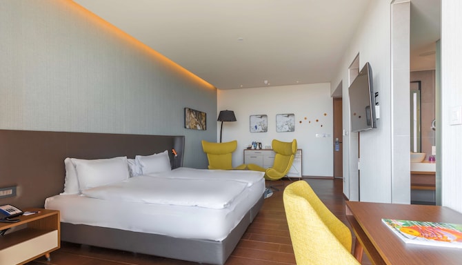 Radisson Blu Hotel, Larnaca - Superior Room