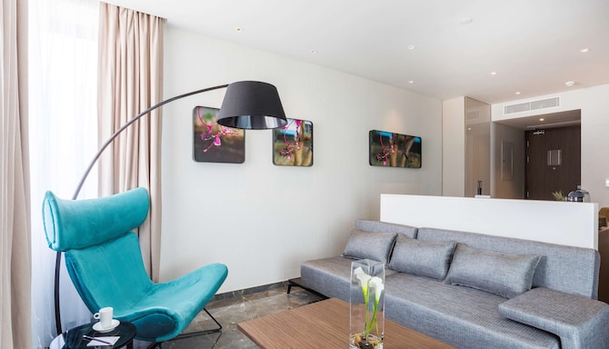 Radisson Blu Hotel, Larnaca – Suite