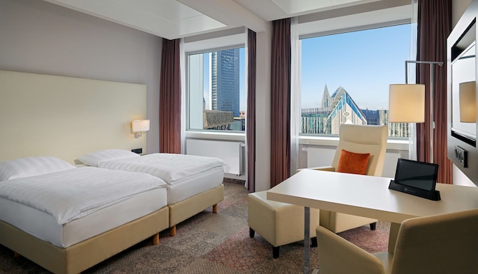 Radisson Blu Hotel, Leipzig - Superior Room city view