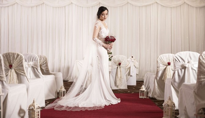 Radisson Blu Hotel, Letterkenny - Bride in Wedding Room