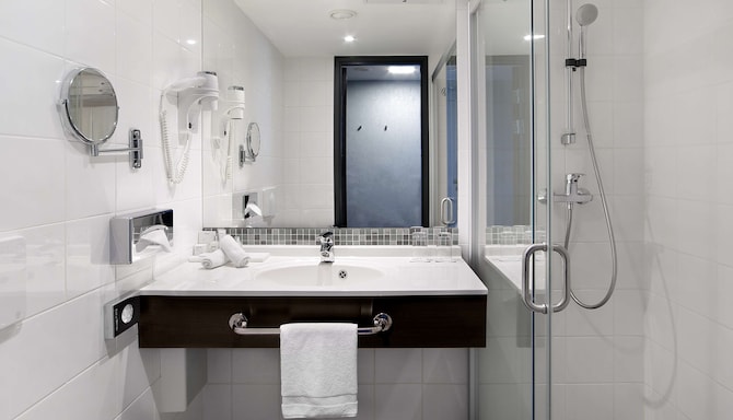 Radisson Blu Hotel Lietuva, Vilnius - Гостевая комната с ванной