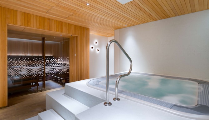 Radisson Blu Hotel Lietuva, Vilnius - Pool