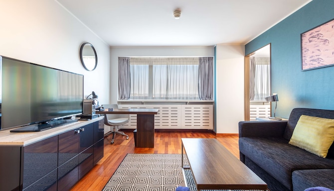 Radisson Blu Hotel Lietuva, Vilnius - Suite with Old Town View and Balcony