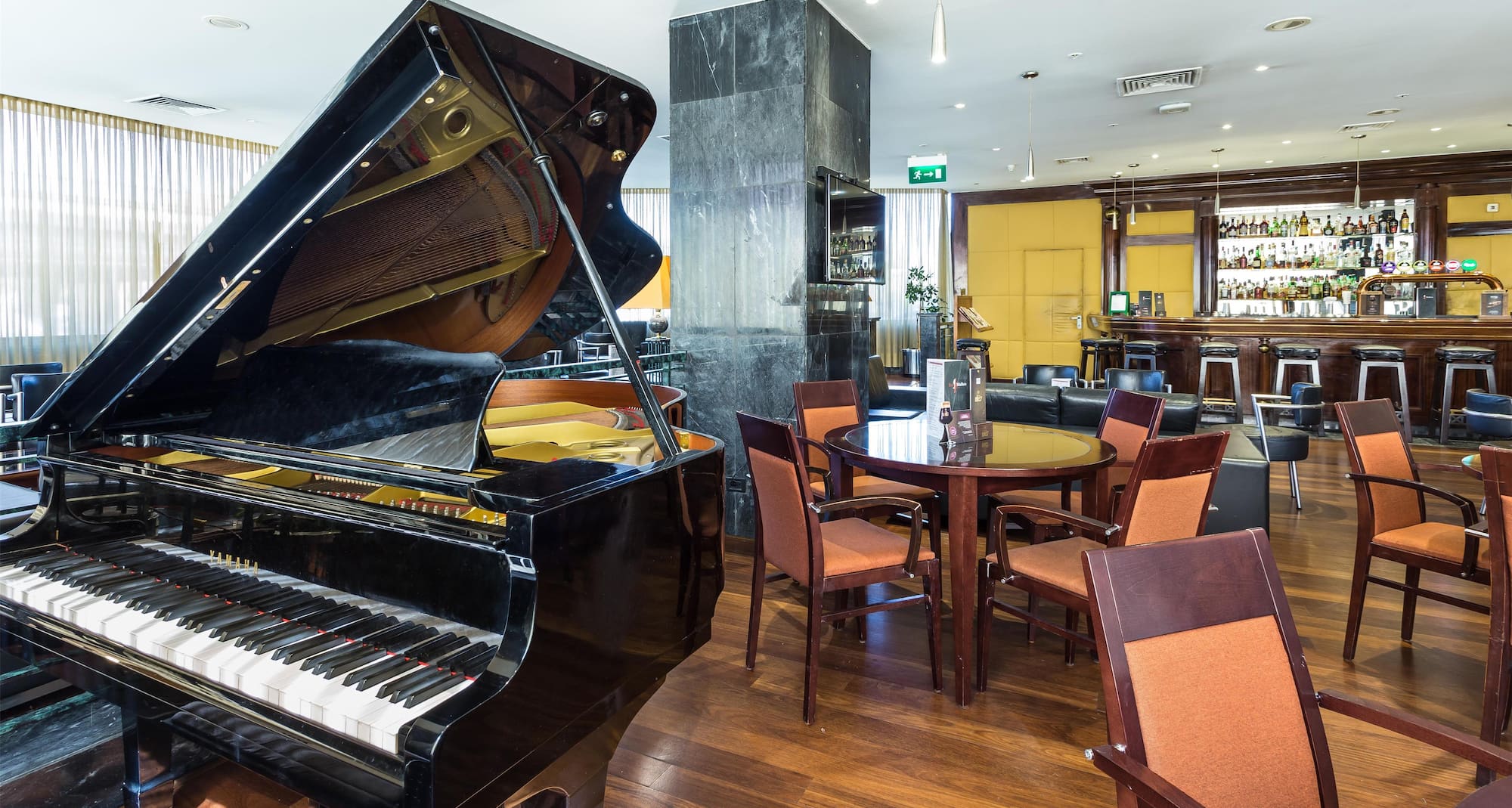 Radisson Blu Hotel, Lisbon - Malhoa Bar