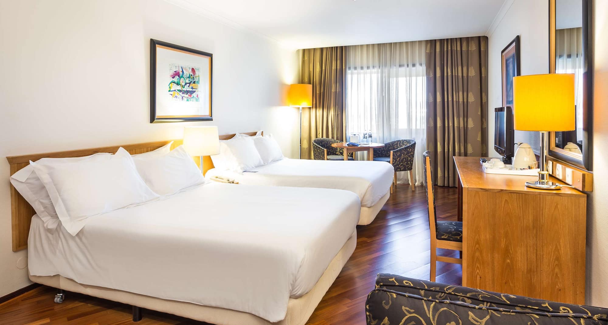 Radisson Blu Hotel, Lisbon - Standard Room with twin beds