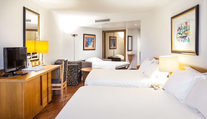 Radisson Blu Hotel, Lisbon - Family Room