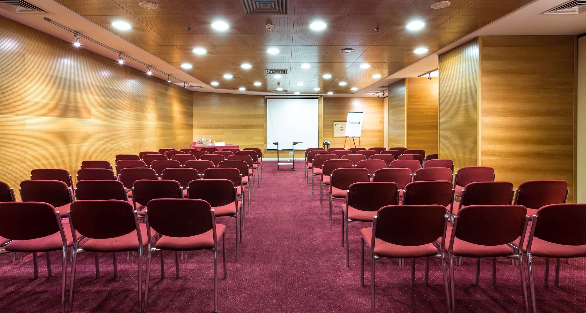 Radisson Blu Hotel, Lisbon - Miguel Ángel