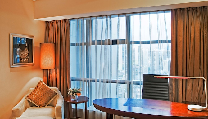 Radisson Blu Hotel, Liuzhou - Executive Room