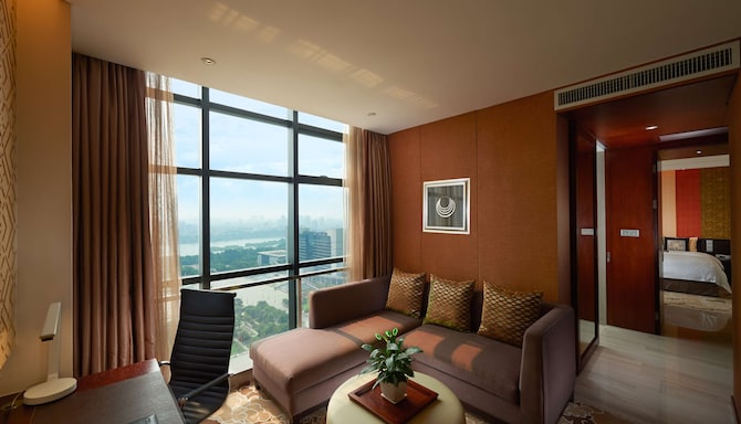 Radisson Blu Hotel, Liuzhou - Executive Studio Room