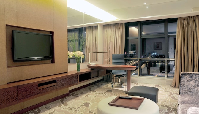 Radisson Blu Hotel, Liuzhou - Junior Suite with river view