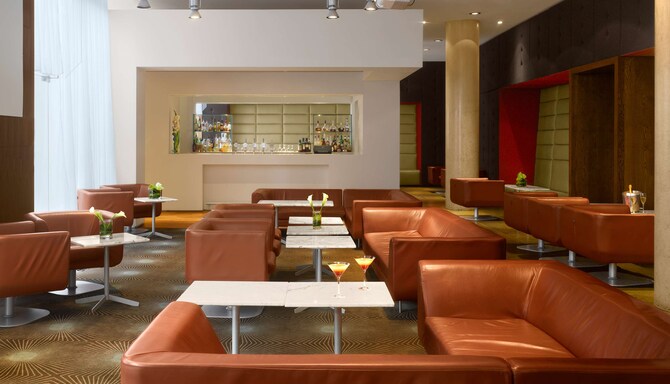 Radisson Blu Hotel, Liverpool - White Bar Lounge