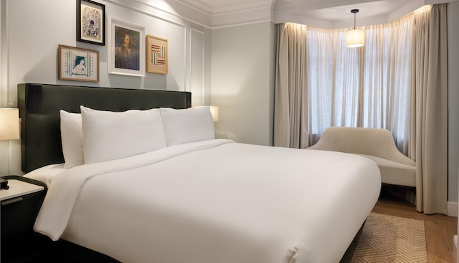 Radisson Blu Hotel, London Bloomsbury - Standard Double Room