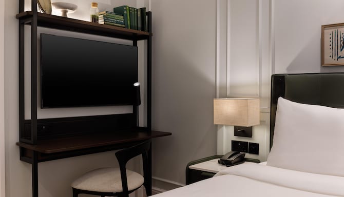 Radisson Blu Hotel, London Bloomsbury - Standard Double Room