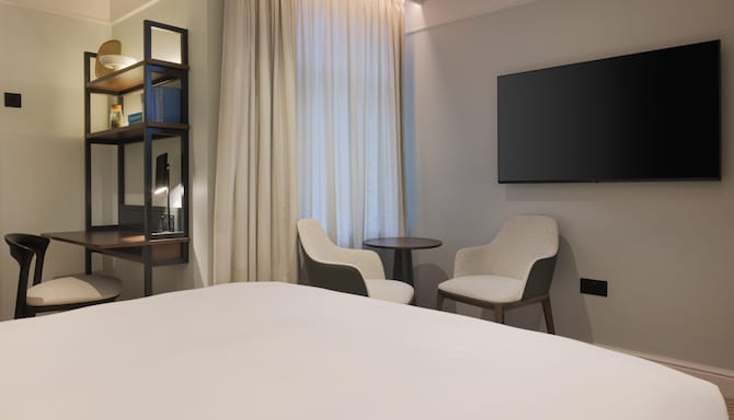 Radisson Blu Hotel, London Bloomsbury - Superior King Room