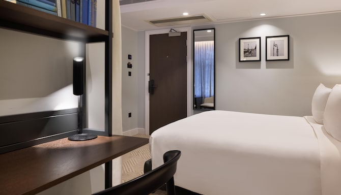 Radisson Blu Hotel, London Bloomsbury - Superior King Room