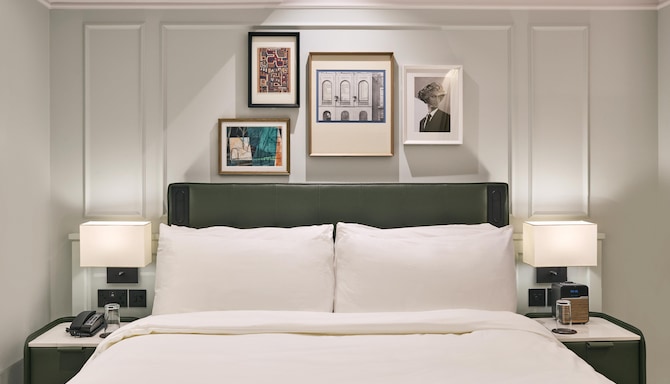 Radisson Blu Hotel, London Bloomsbury - Standard Queen Room