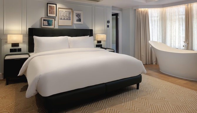 Radisson Blu Hotel, London Bloomsbury - One Bedroom Suite