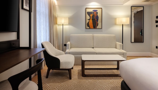 Radisson Blu Hotel, London Bloomsbury - Junior King Suite